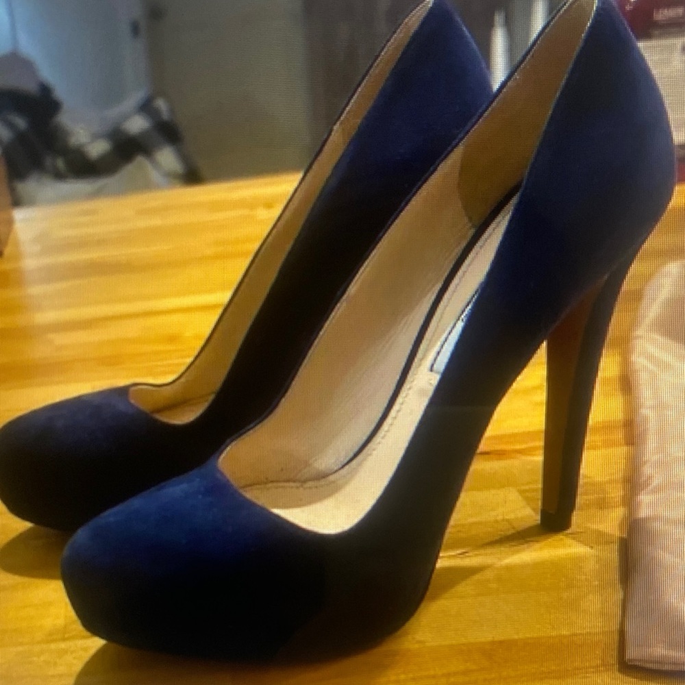 Prada Elegant Blue Heels